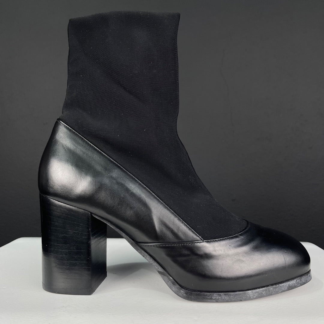 COS Bota Corta Negro Talle 37