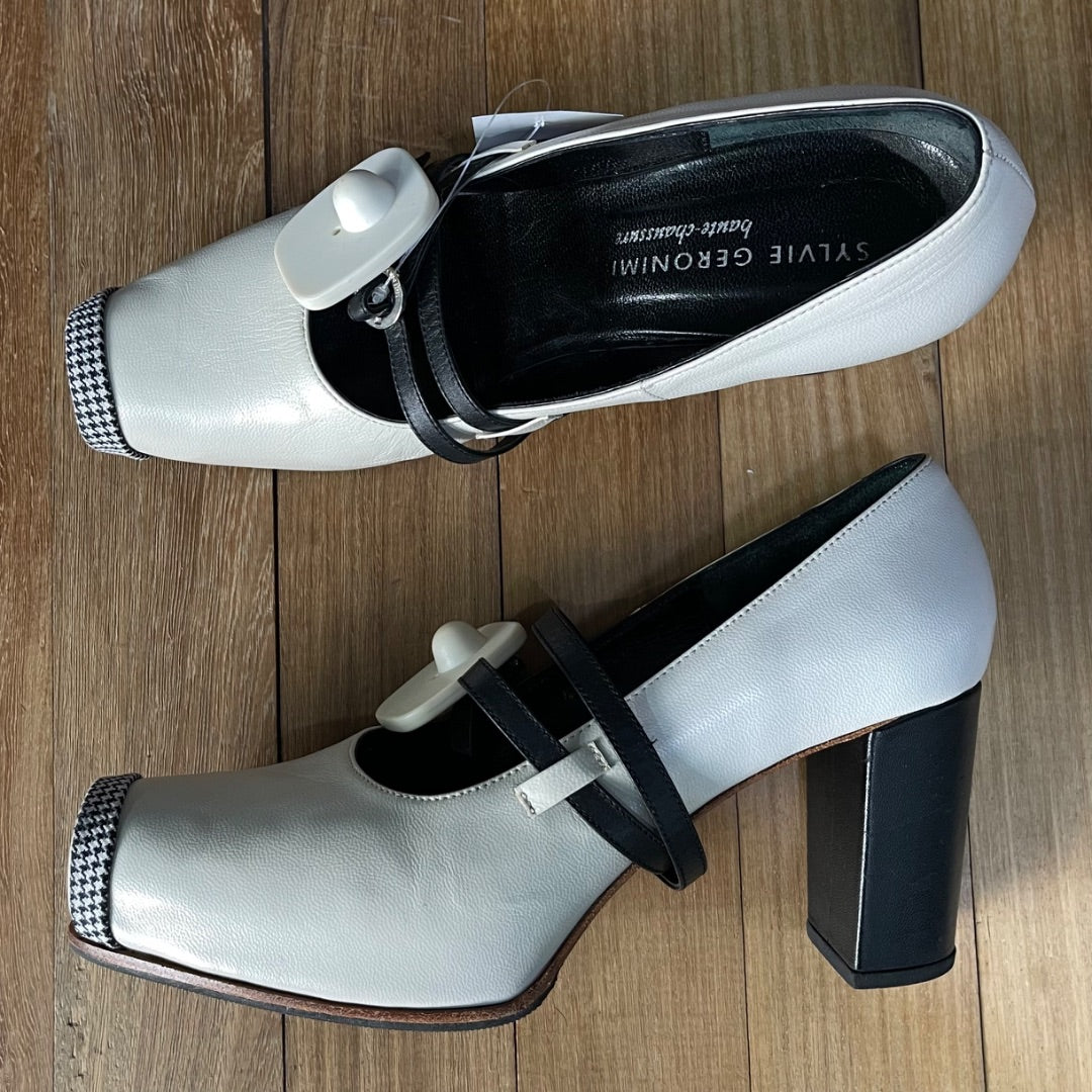 PERUGIA Bota Corta Negro Talle 39