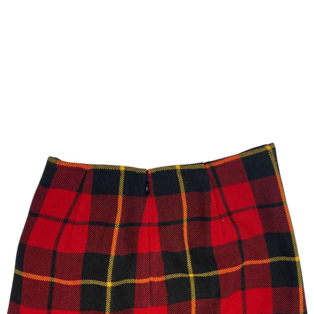 Pollera Media Pierna UNIQLO Color Varios Escoces Rojos Talle S