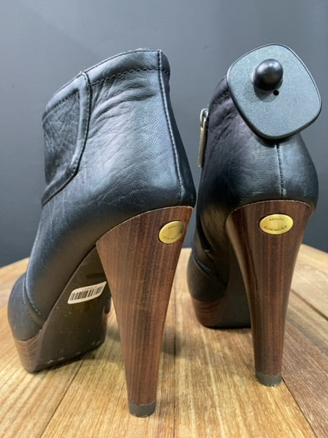 Zapato Taco Alto ADOLFO DOMINGUEZ Negro Talle 40