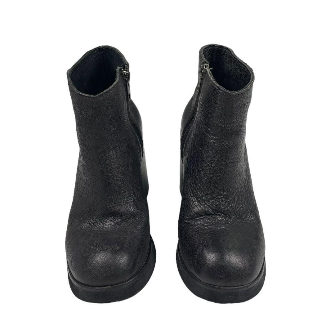 Bota Corta  MISHKA  Color Negro Talle 37