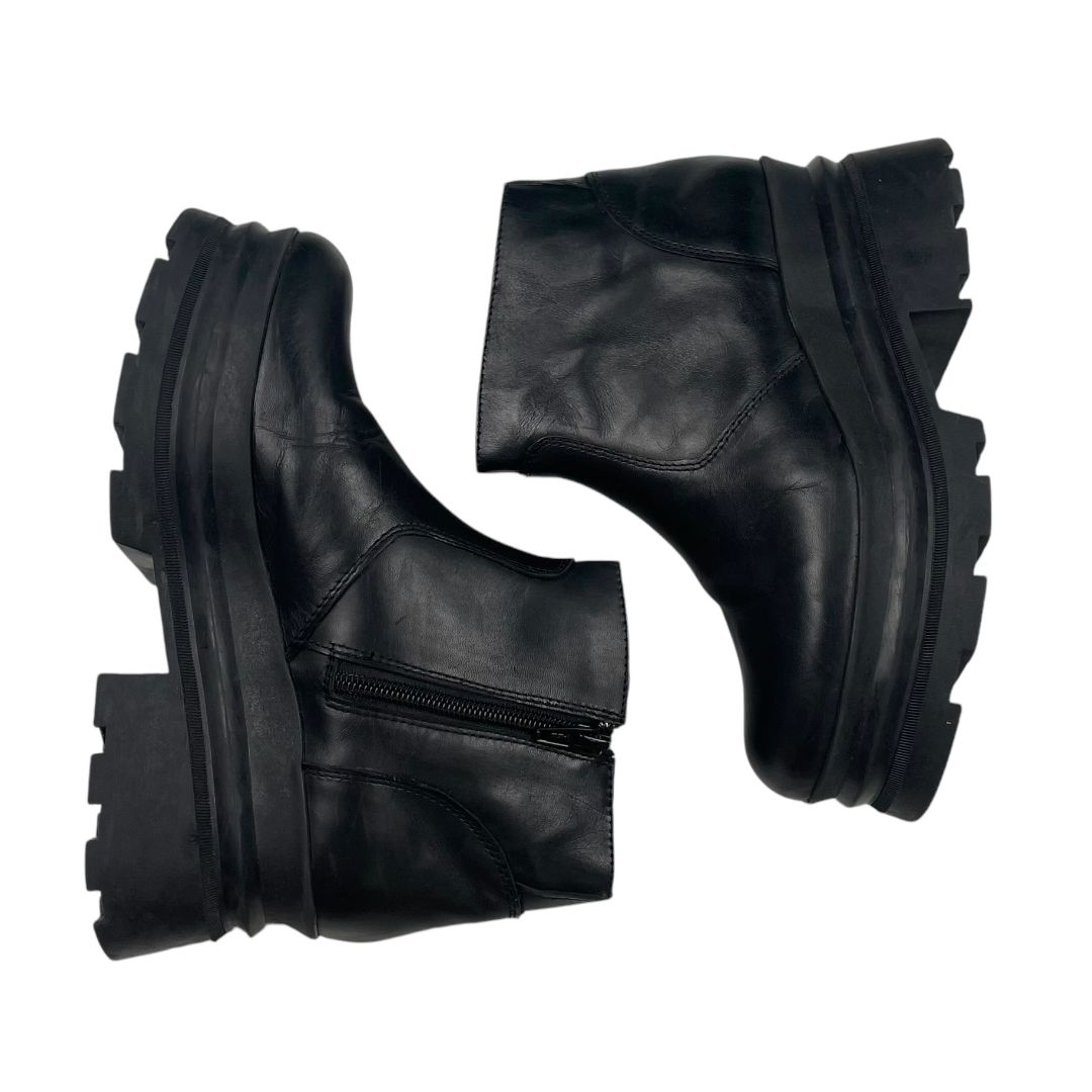 Bota Corta  COMO QUIERES  Color Negro Talle 36