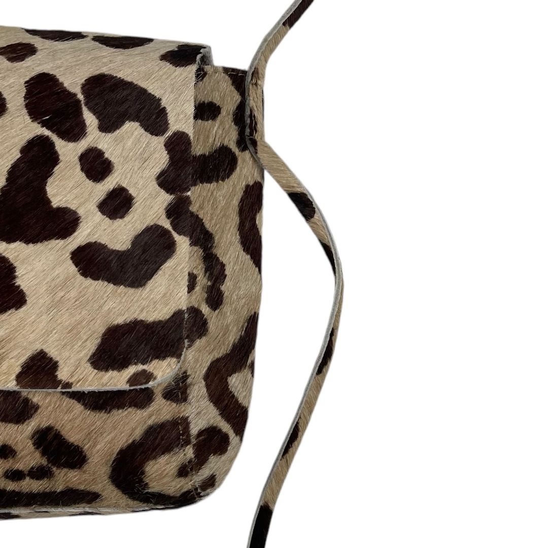 Cartera  REDONDO FRYDMAN  Color Varios  Animal Print Medida 23cm X 17cm