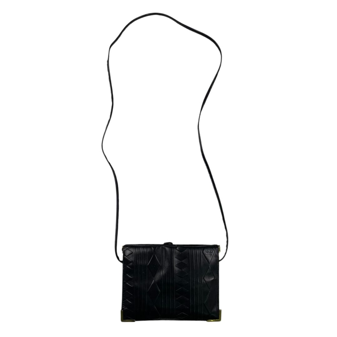 Cartera  FENDI  Negro Medida 20cm X 15cm