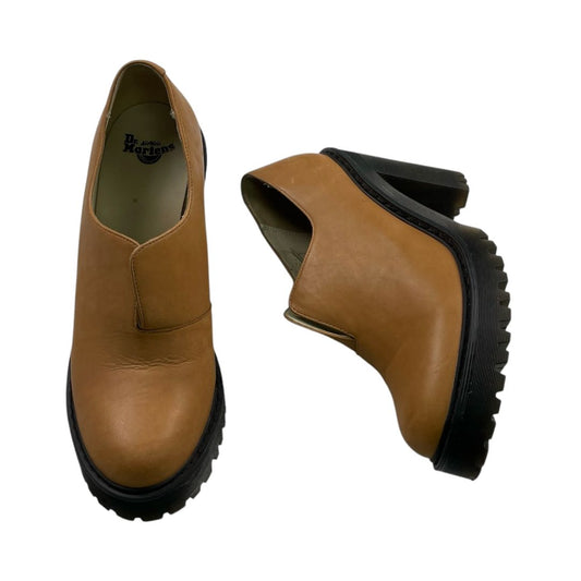 Zapatos  DR MARTENS  Color Beige Talle 7