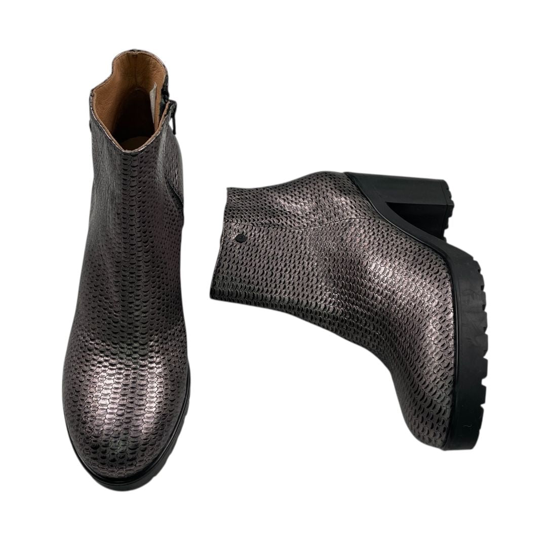 Bota Corta  WOODLAND  Color Peltre Talle 41