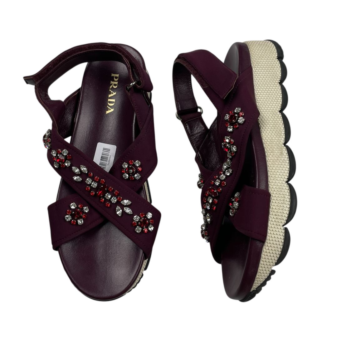 Sandalias  PRADA  Color Bordeaux Talle 39