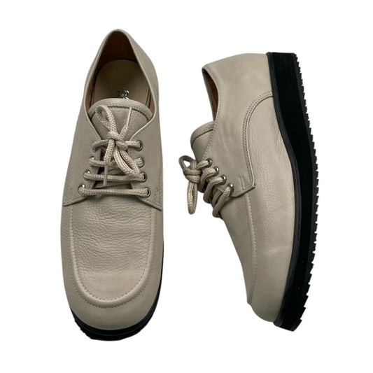 Abotinado  CAPIO  Color Beige Talle 39