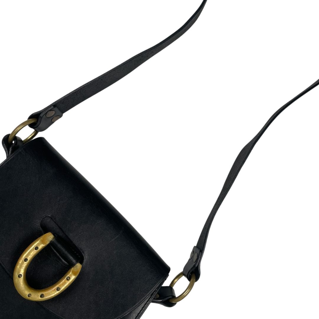 Cartera  ACHEVAL PAMPA  Color Negro Medida 20cm X 16cm