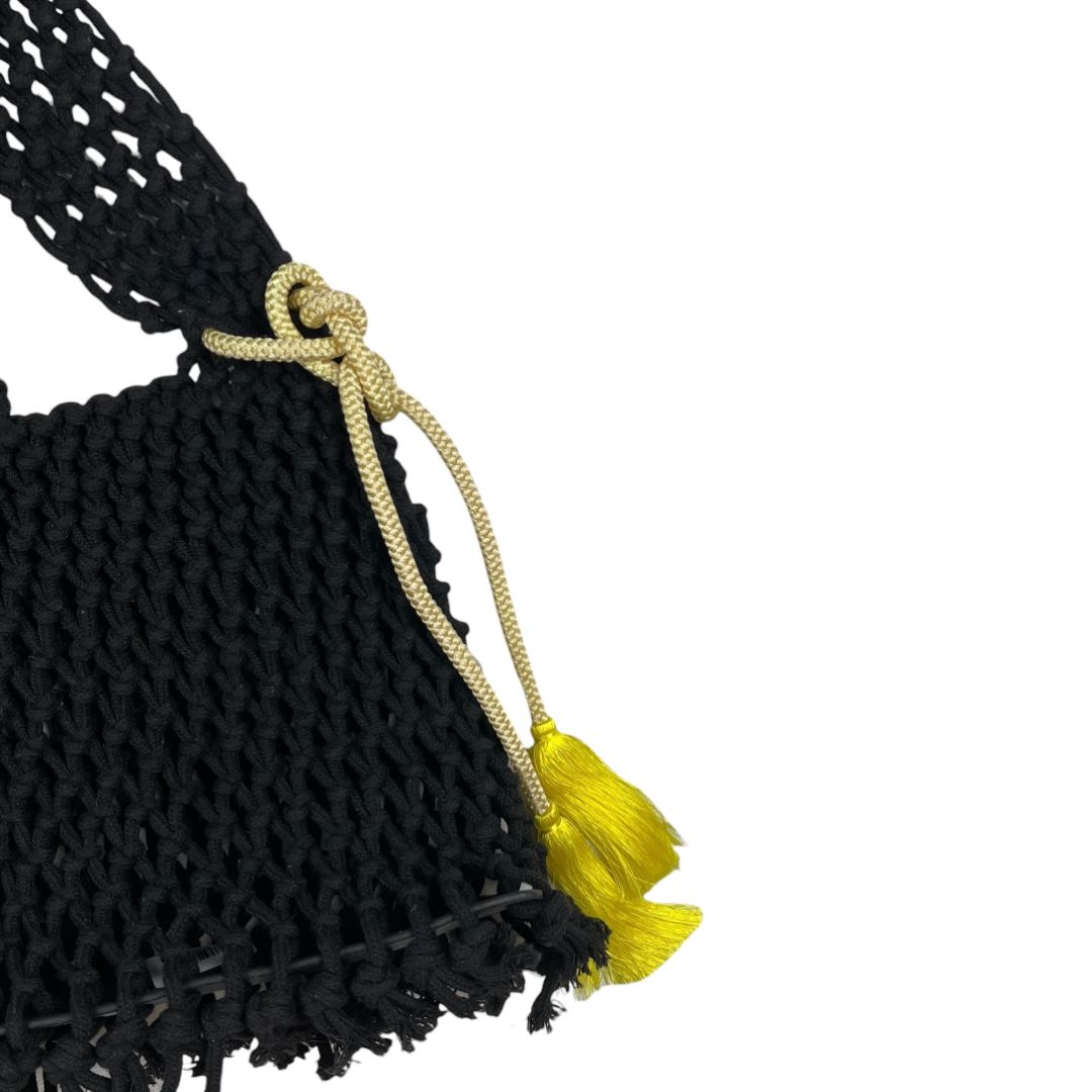 Cartera  BIG BANG  Negro Medida 20cm X 18cm