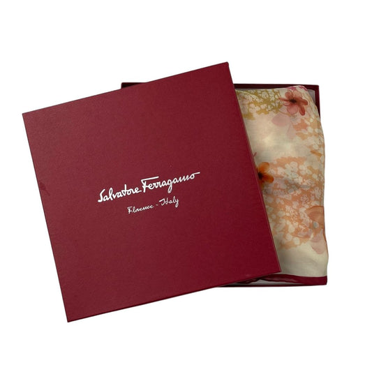 Foulard  FERRAGAMO  Varios  Estampado Medida 150cm X 42cm