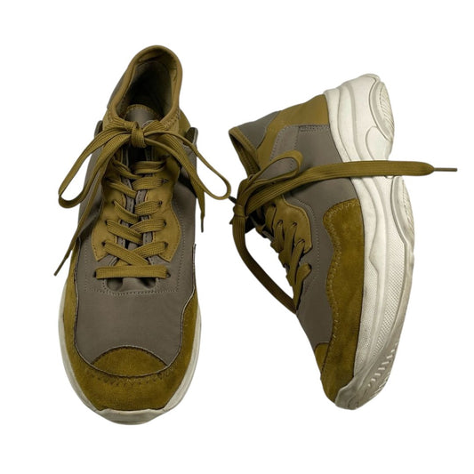 Zapatillas  MISHKA  Color Mostaza Talle 41