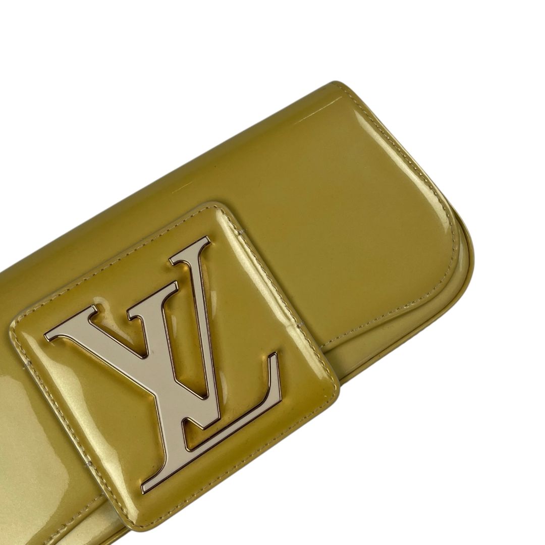 Sobre  LOUIS VUITTON  Amarillo Medida 25cm X 9.5cm
