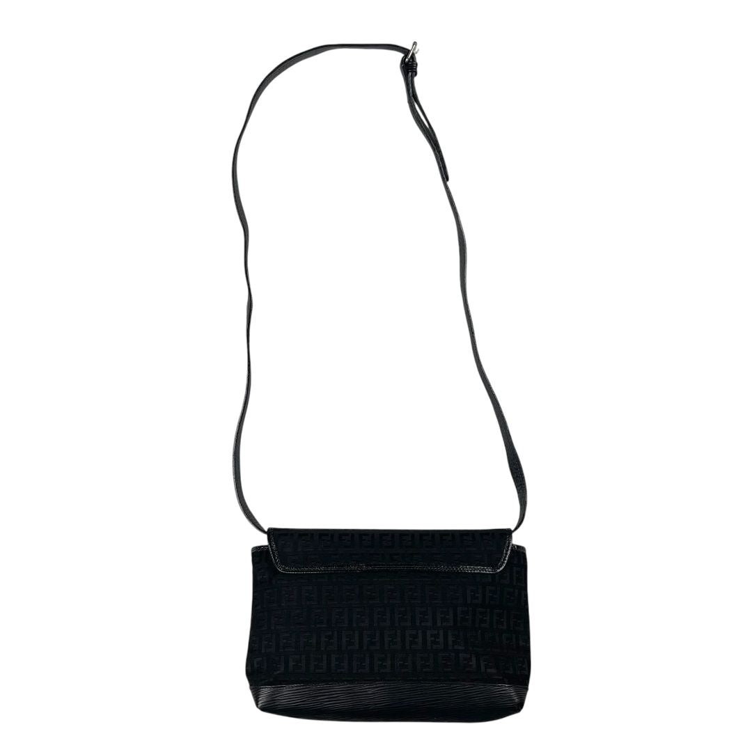 Cartera  FENDI  Color Negro Medida 30cm X  15cm