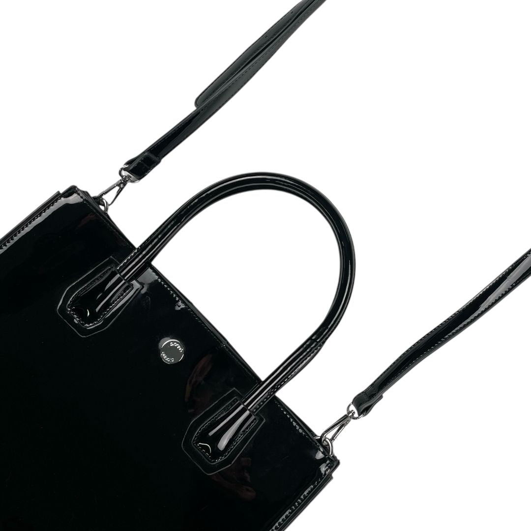 Cartera  BLAQUE  Color Negro Medida 32cm X 27cm