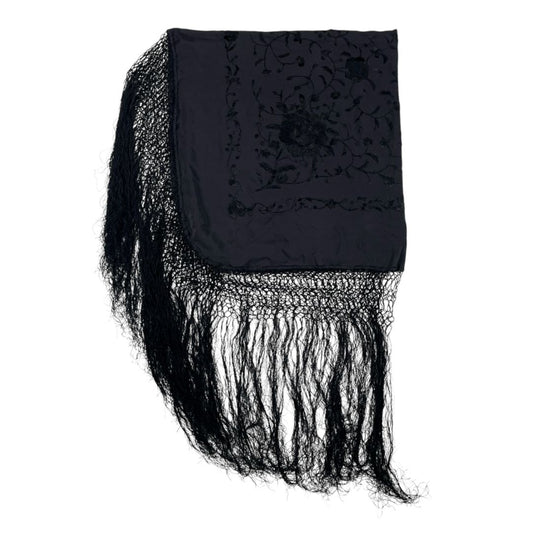 Manton  SIN MARCA  Color Negro Medida 100cm X 100cm