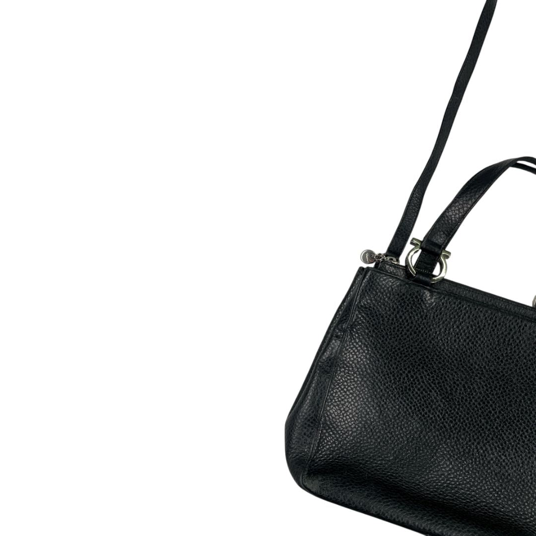 Cartera  FERRAGAMO  Negro Medida 27cm X 23cm
