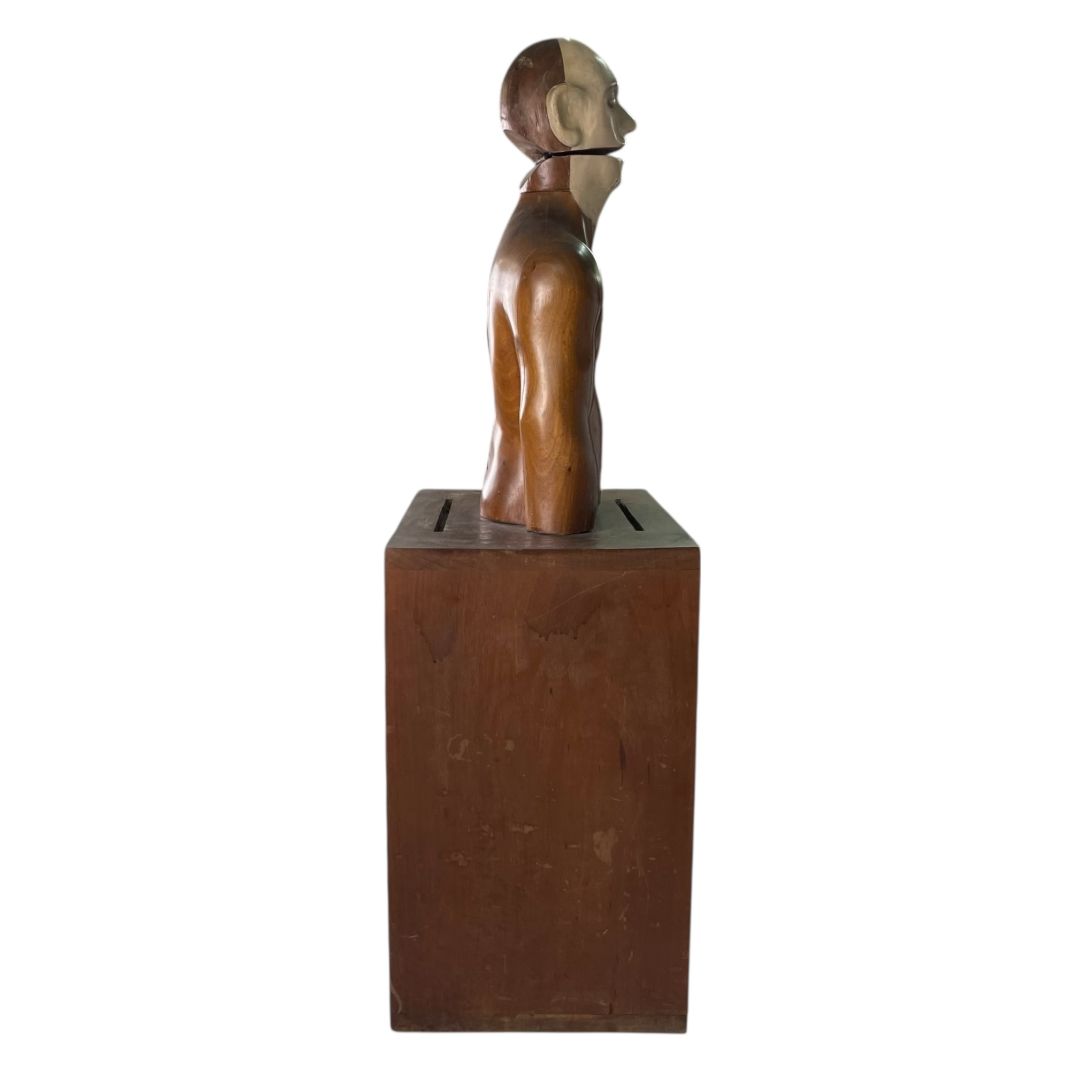 Escultura  ANONIMO  Marron Medida 100cm X 48cm
