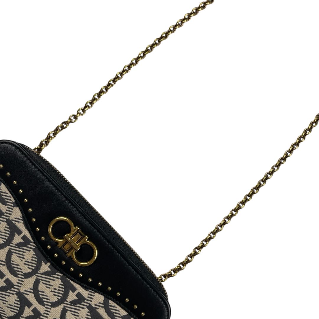 Cartera  FERRAGAMO  Varios Monograma Medida 19cm X 10cm