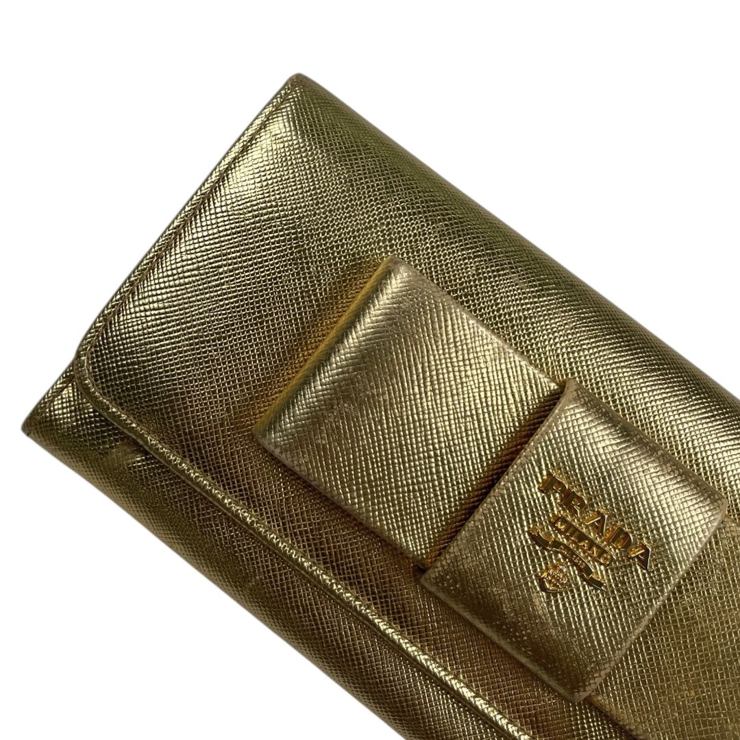 Billetera  PRADA  Dorado Medida 19cm X 9cm