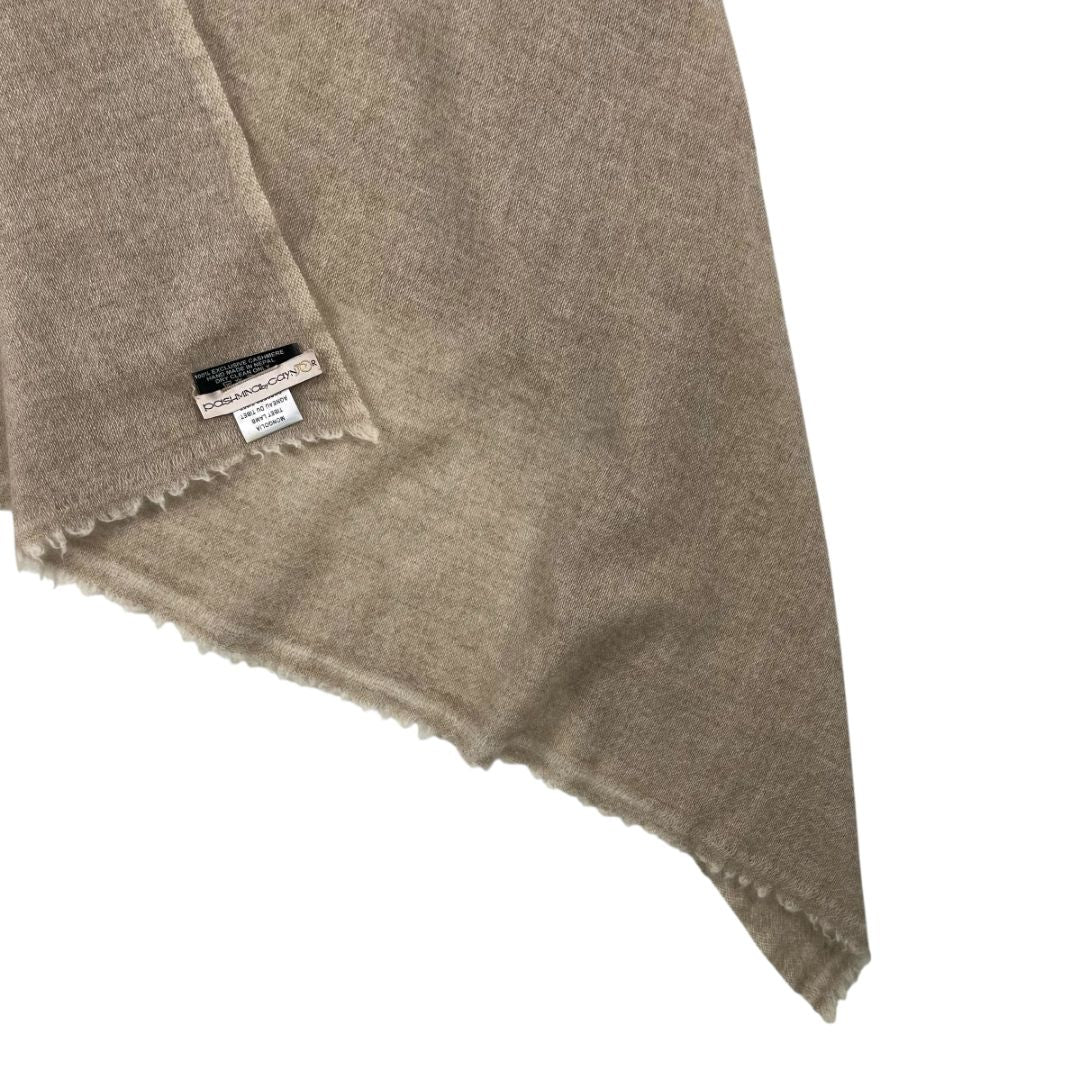 Shall  SIN MARCA  Beige Talle Unico