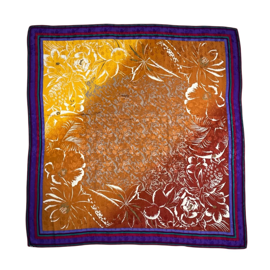 Pañuelo  SIN MARCA  Varios  Estampado Medida 125cm X 125cm