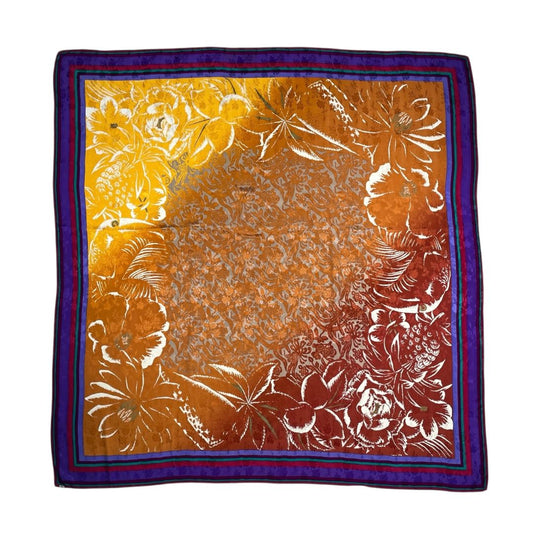 Pañuelo  SIN MARCA  Varios  Estampado Medida 125cm X 125cm