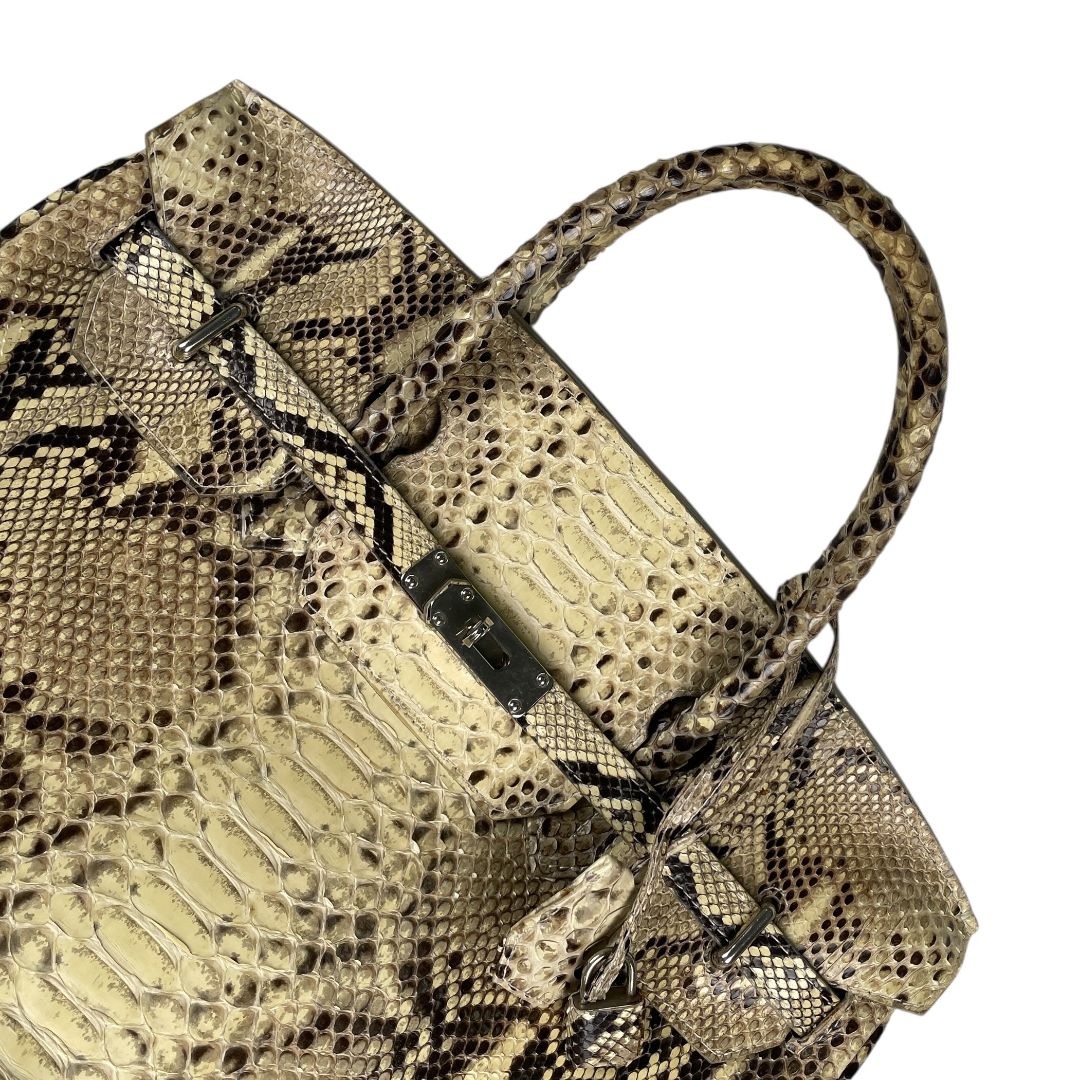 Cartera  SIN MARCA  Varios  Reptil Medida 35cm X 27cm