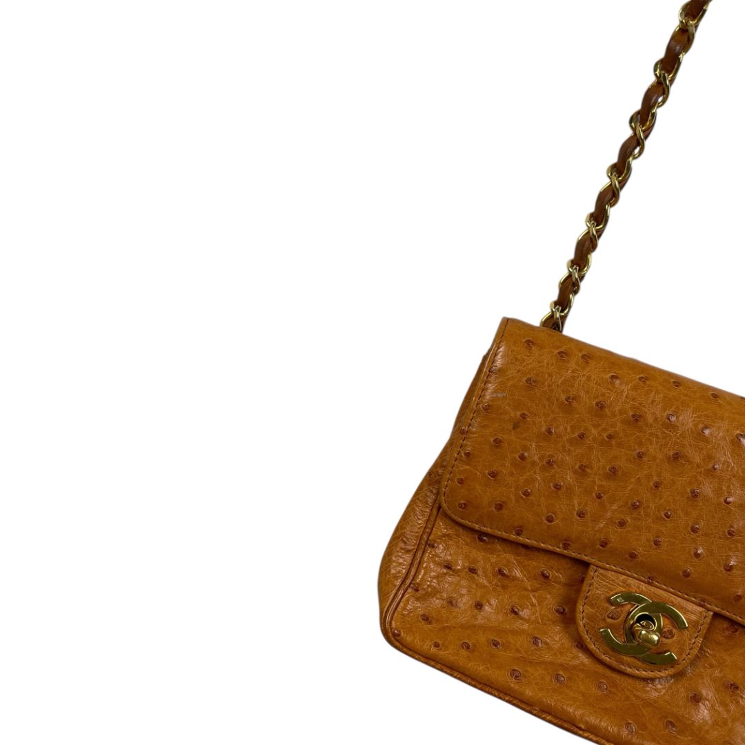 Cartera  CHANEL  Marron Medida 17cm X 14cm