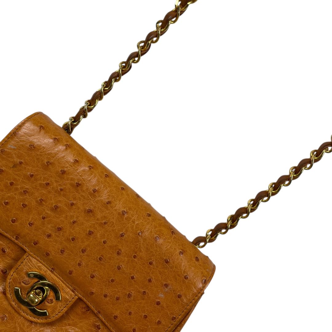 Cartera  CHANEL  Marron Medida 17cm X 14cm