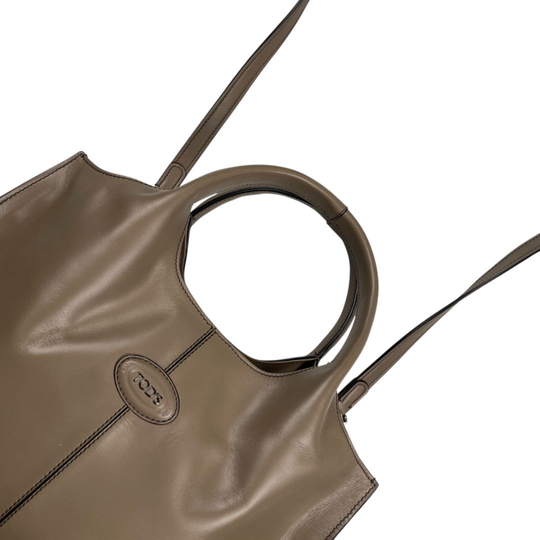 Cartera  TODS  Marron Medida 32cm X 21cm