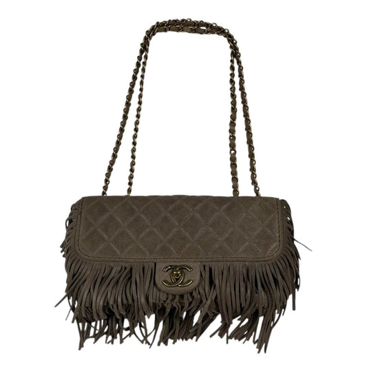 Cartera  CHANEL  Gris Medida 30cm X 15cm