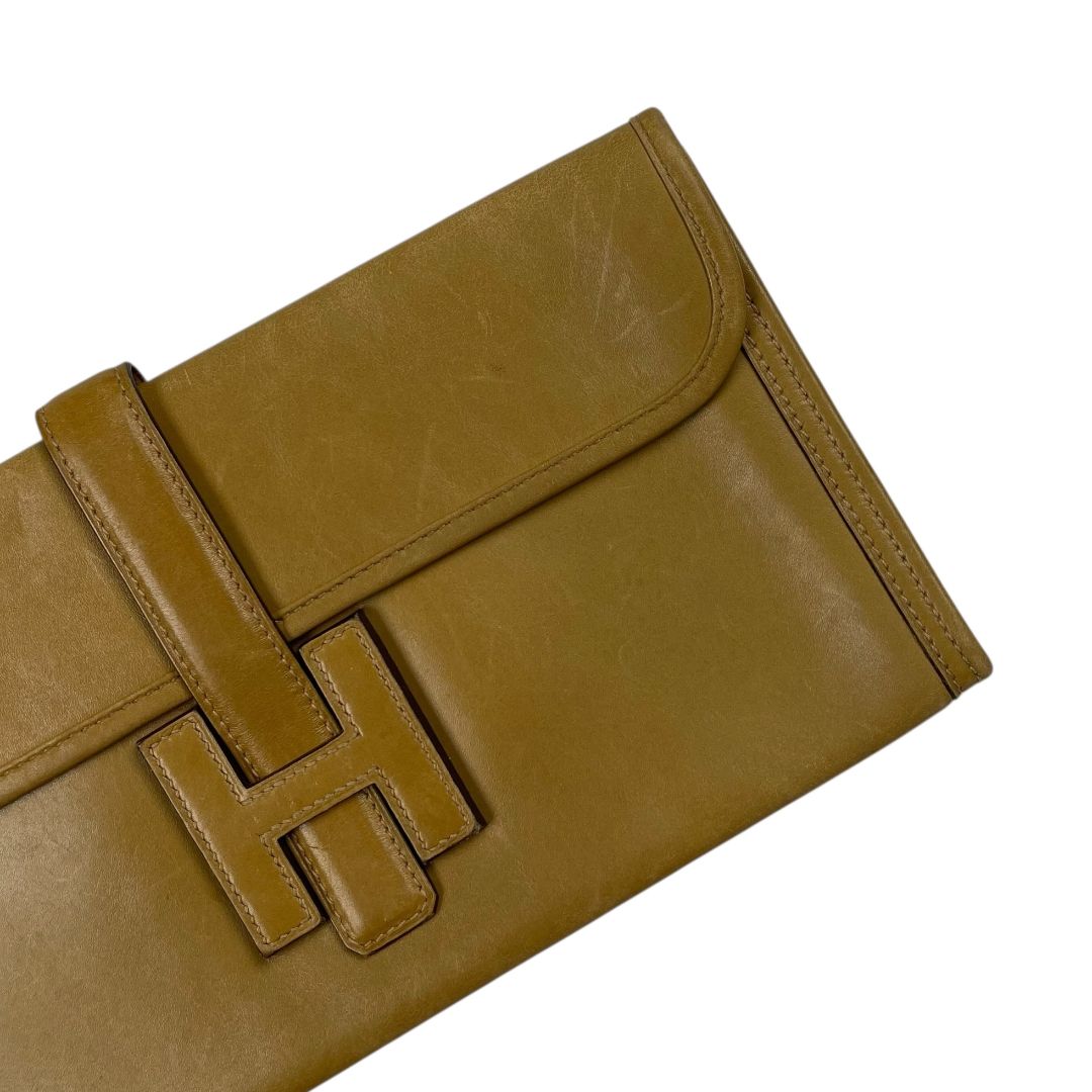 Sobre  HERMES  Beige Medida 29cm X 16cm