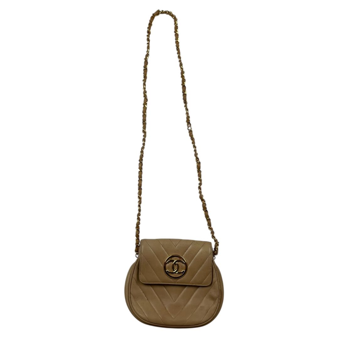 Cartera  CHANEL  Beige Medida 18cm x 18cm