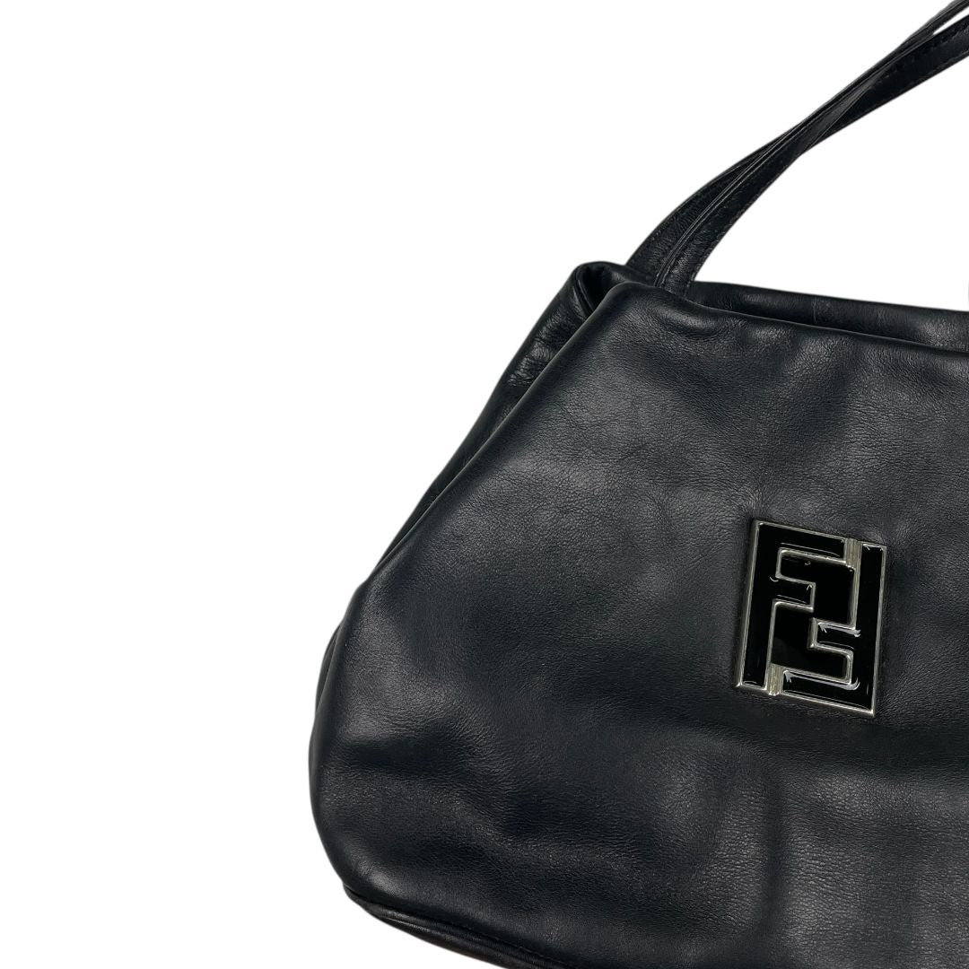 Cartera  FENDI  Negro Medida 30cm X 20cm