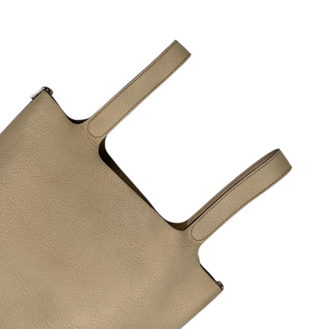 Cartera  HERMES Beige Medida 30cm X 18cm