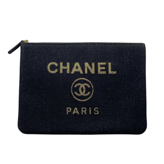 Sobre  CHANEL  Varios Negro y Dorado Medida 28cm X 20cm