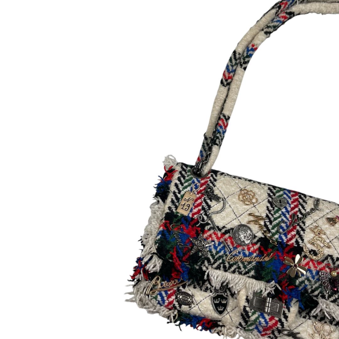 Cartera  CHANEL  Varios  Escoces Medida 25cm X 15cm