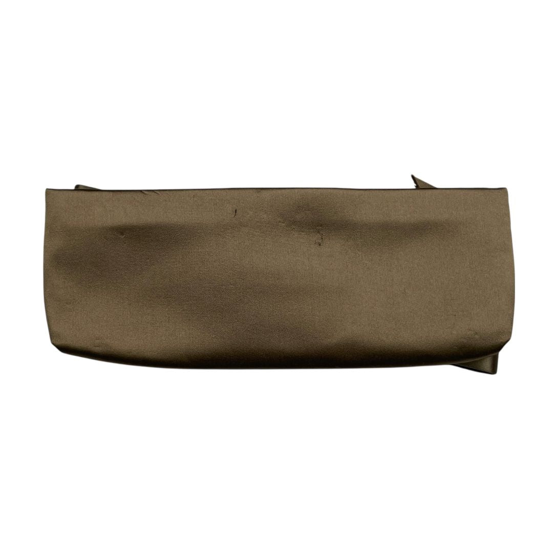 Sobre  VALENTINO  Verde Medida 29cm X 11cm