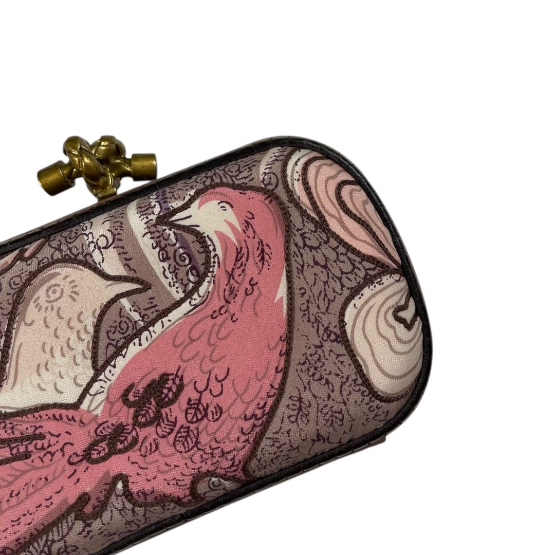 Sobre  BOTTEGA VENETA  Varios  Estampado Medida 17cm X 10cm