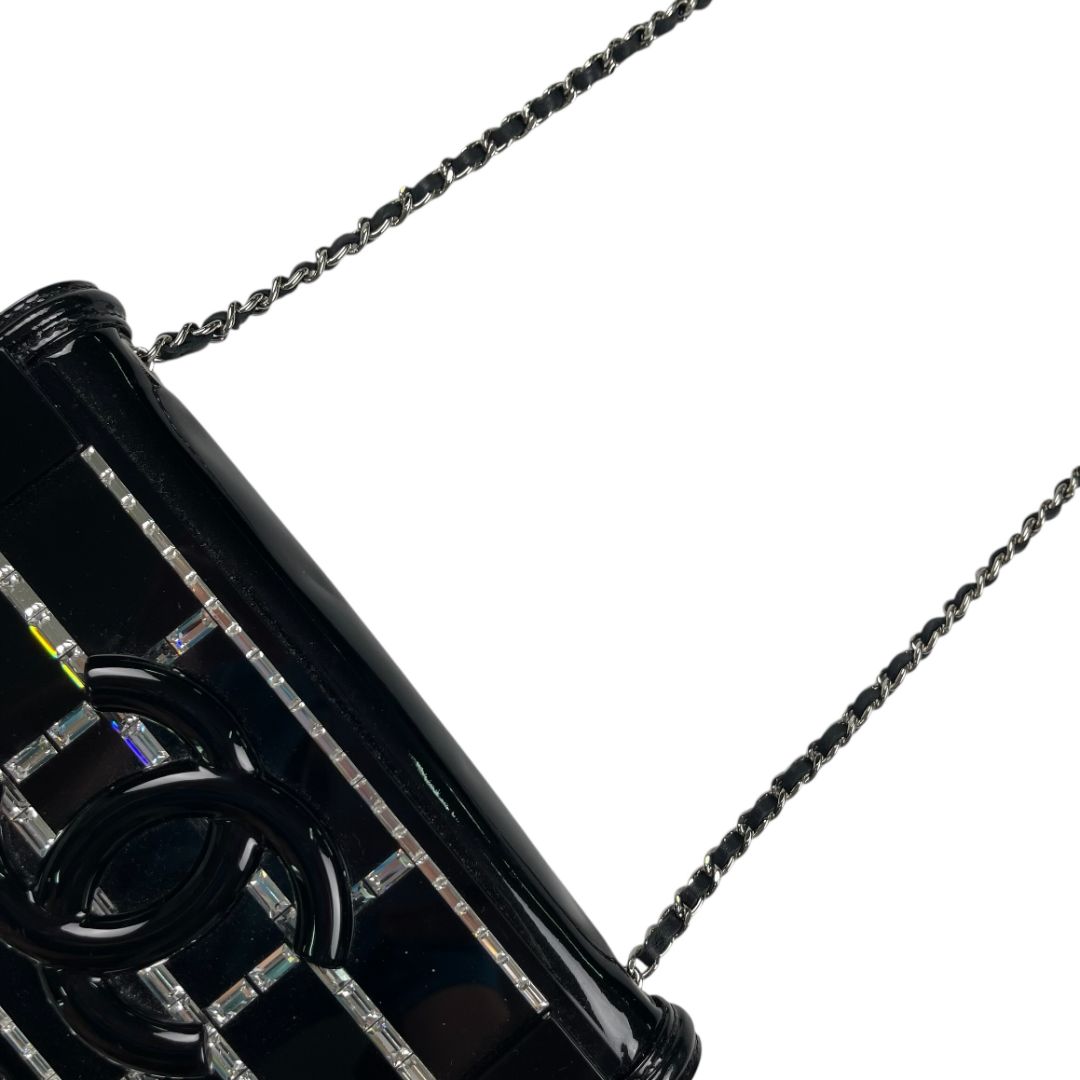 Cartera  CHANEL  Negro Medida 24cm X 13cm