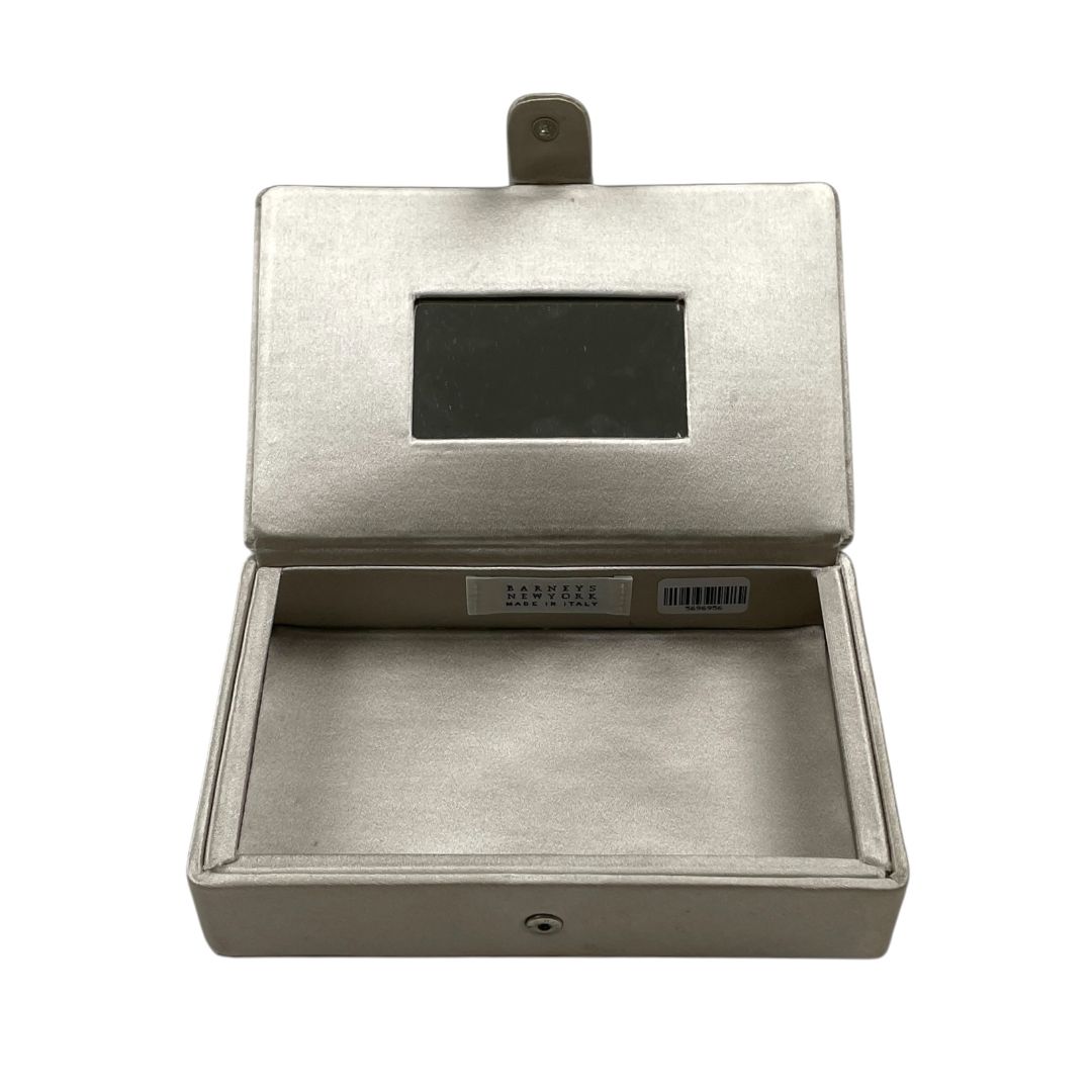 Sobre  BARNEY'S NEW YORK  Gris Medida 16cm X 11cm