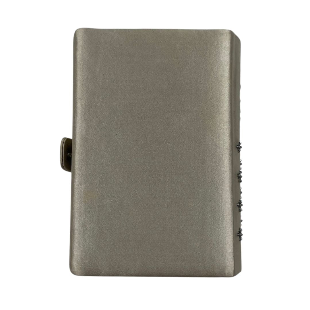 Sobre  BARNEY'S NEW YORK  Gris Medida 16cm X 11cm