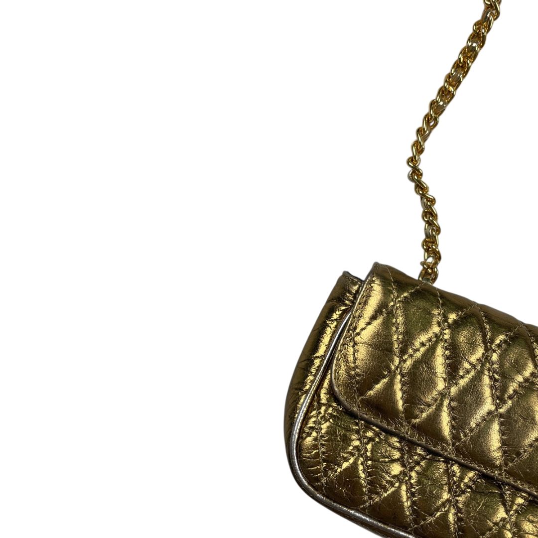 Cartera  SIN MARCA  Dorado Medida 15cm X 10cm