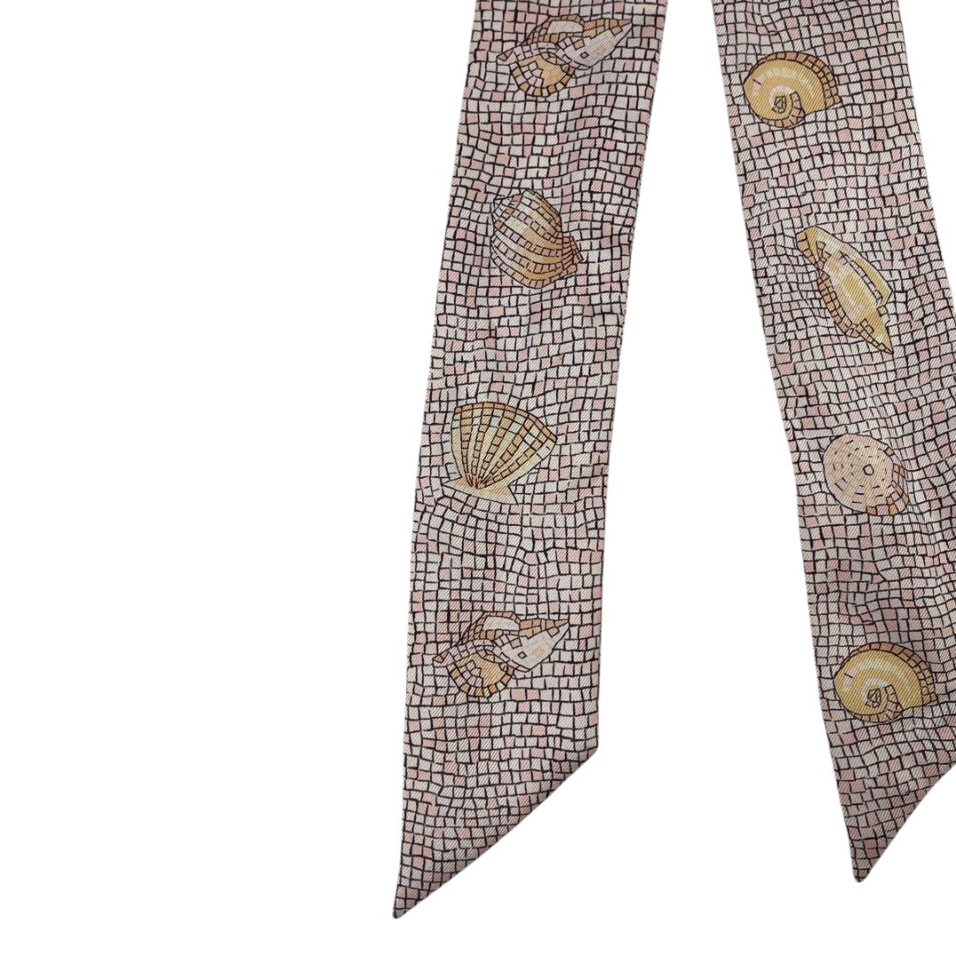 Pañuelito  HERMES  Varios  Estampado Talle Unico