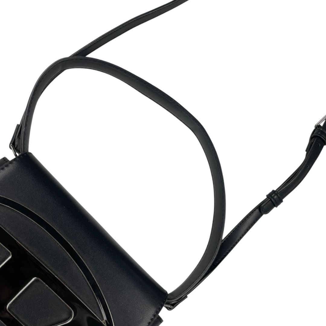 Cartera  DIESEL  Negro Medida 19cm X 11cm