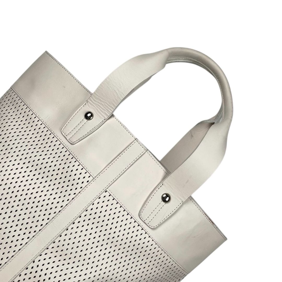 Cartera  NANA  Blanco Medidas 37cm X 32cm