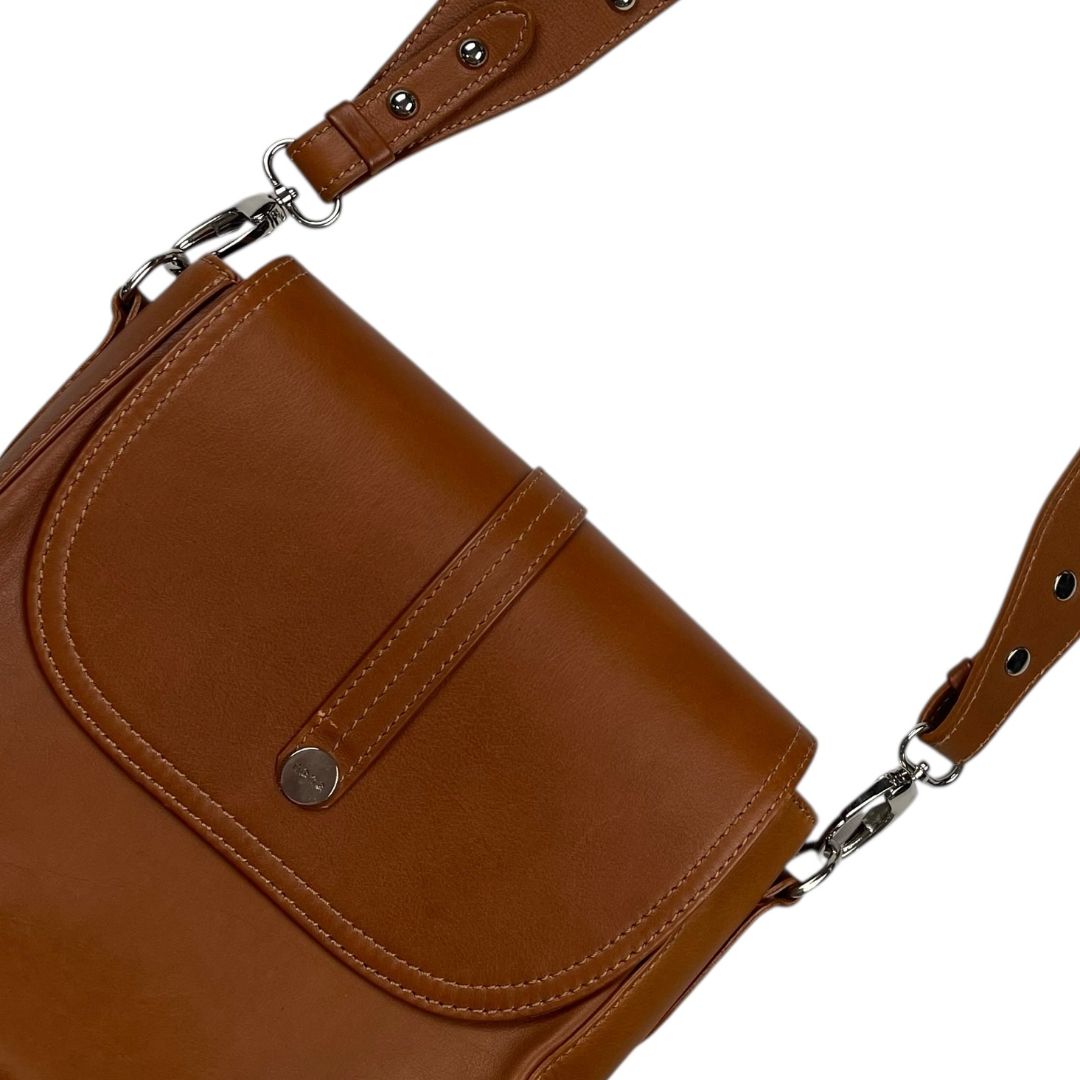 Cartera  NANA  Marron Medidas 22cm X 22cm