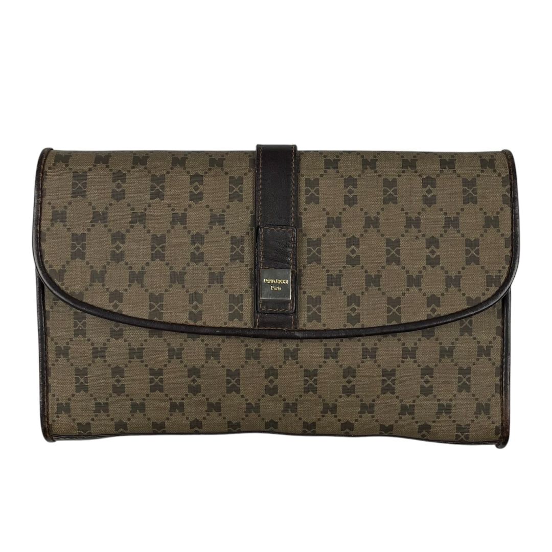 Sobre  NINA RICCI IND.ARG.  Marron Medida 27.5cm X 17cm