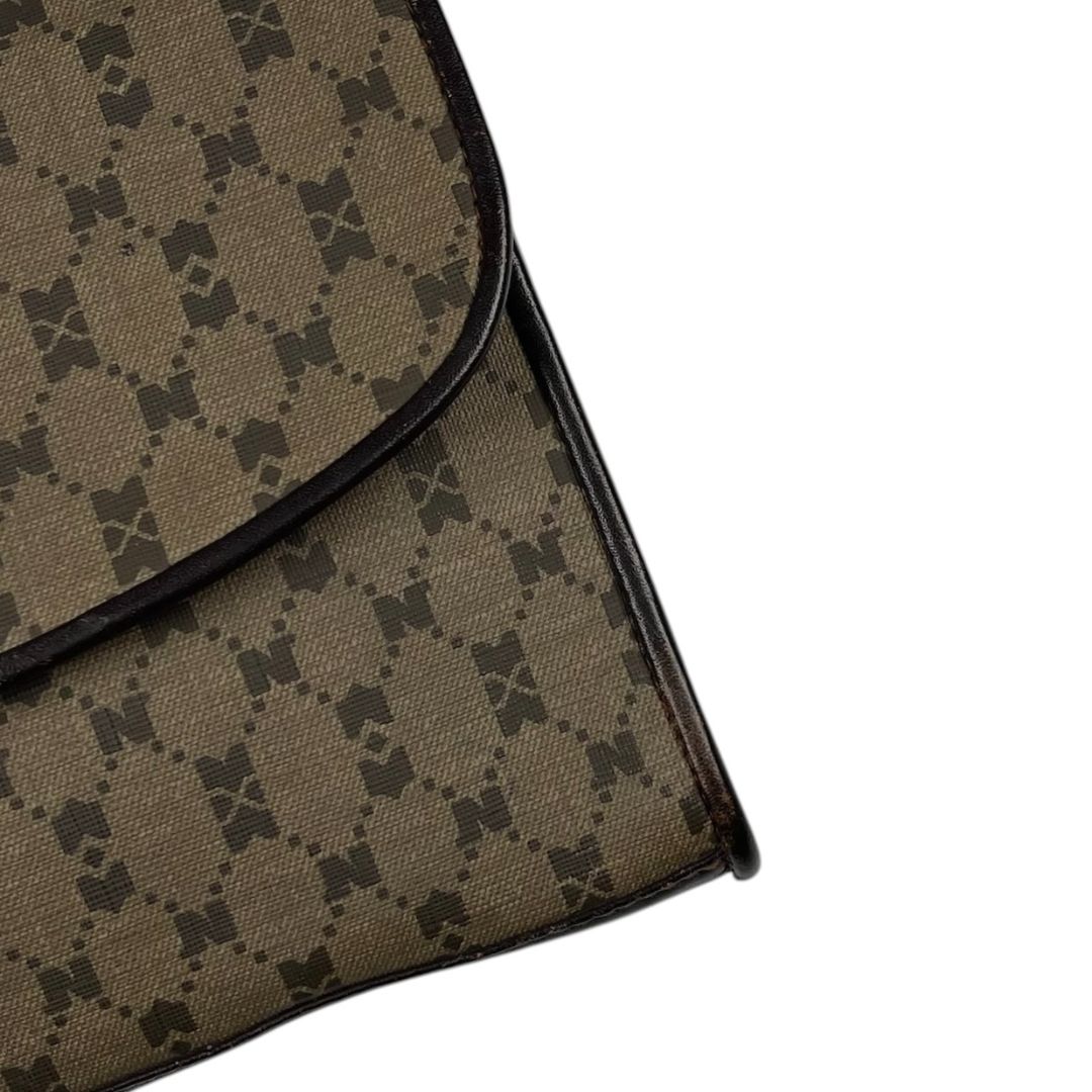 Sobre  NINA RICCI IND.ARG.  Marron Medida 27.5cm X 17cm